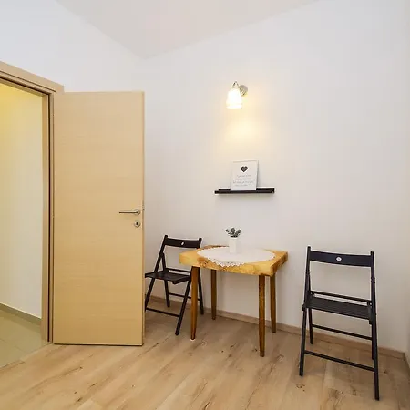 Amadrian Apartments *