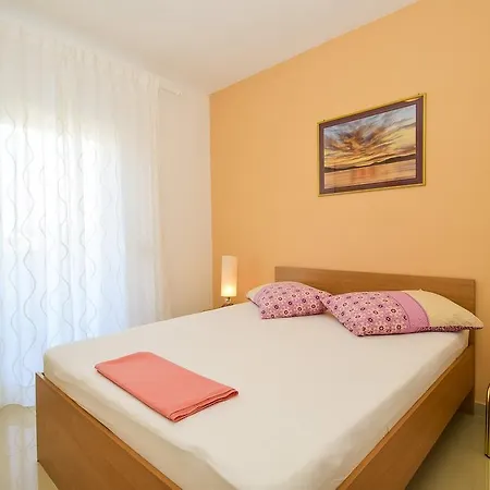 Amadrian Appartement *