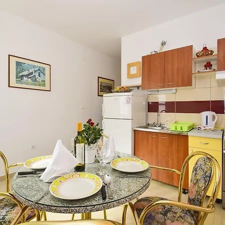 Amadrian Apartamento *