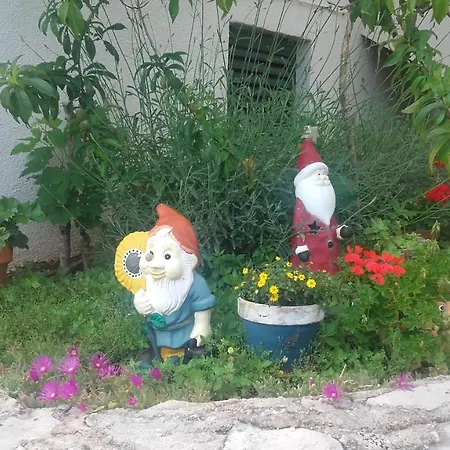 Amadrian Lägenhet Šibenik
