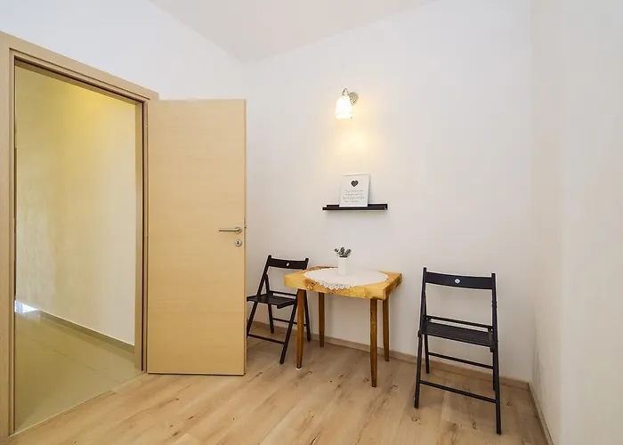 Amadrian Apartments *