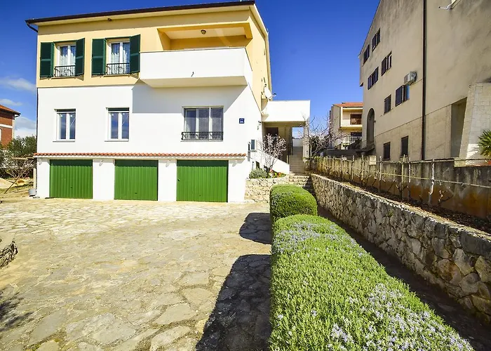 Amadrian Apartments *