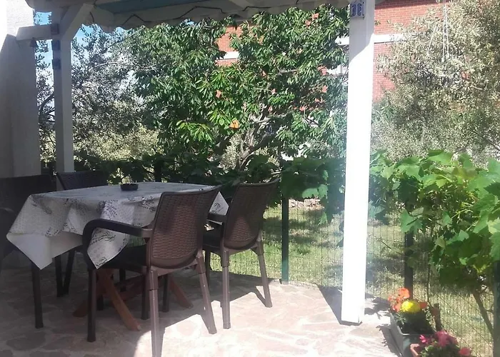 Apartman Amadrian Apartments *